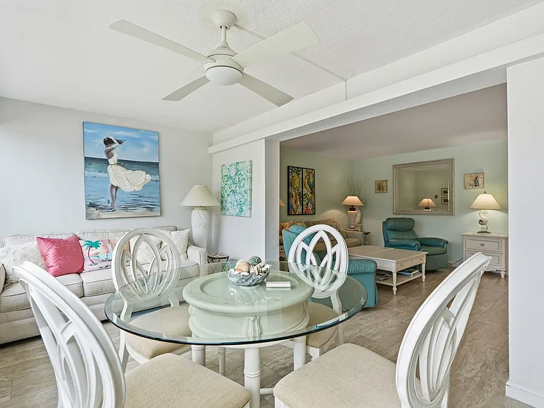 1065 Gulf Shore Blvd N #1 — Photo 26