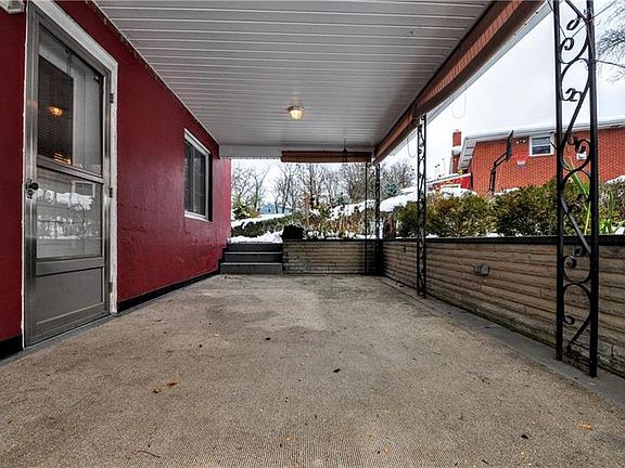 4th image of 2741 Milford Dr