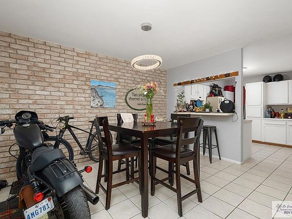 5th image of 323 McFadden Dr #3