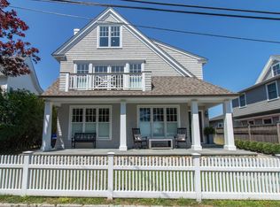34 Island View Ave, Branford, CT 06405