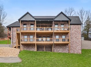 2103 NE Chaucer St, Bentonville, AR 72712