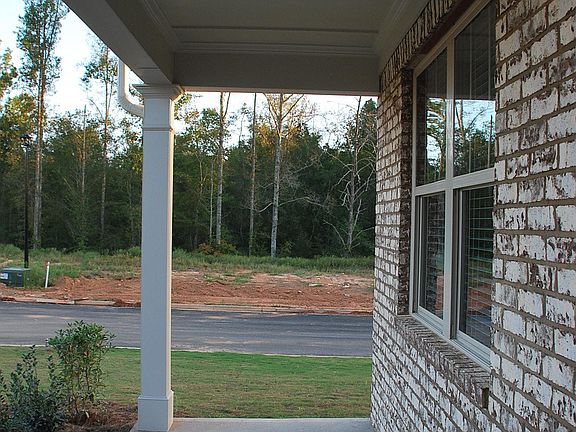 4th image of 204 Meadowlark Way