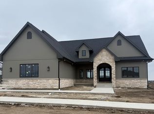 4189 Westgate Pkwy, Clive, IA 50325