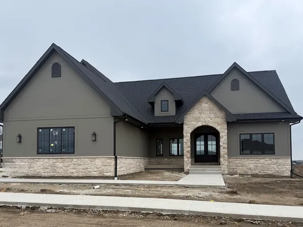 4189 Westgate Pkwy, Clive, IA 50325