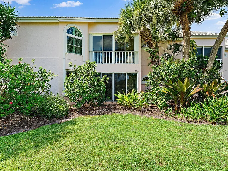 2905 Fairway Dr N — Photo 32