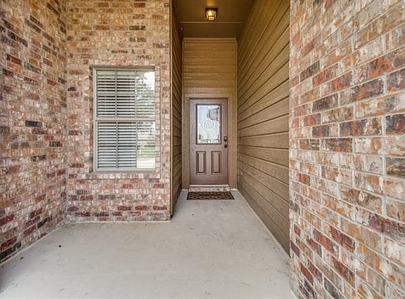 2nd image of 1015 Vintage Ave