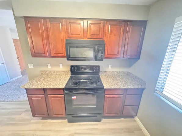 4450 Sandy River Dr, Las Vegas, NV