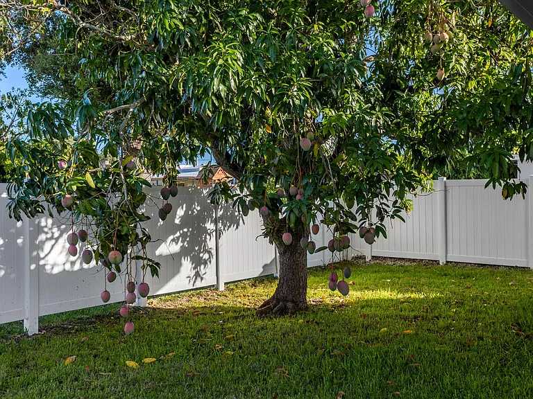 440 SW 21st Rd — Photo 25