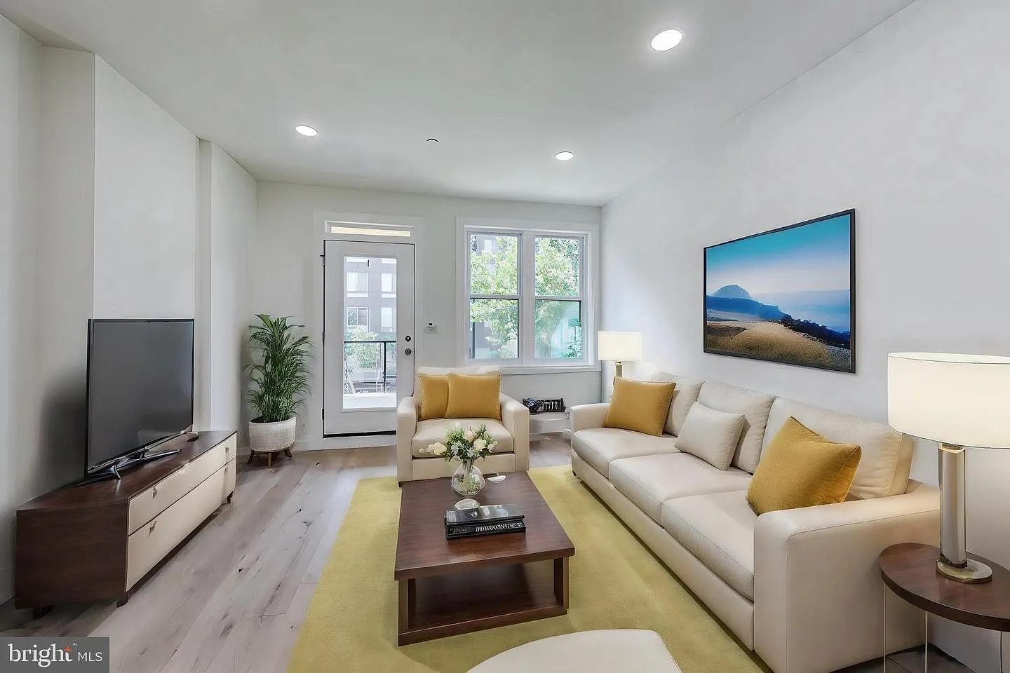 3 bed, 4.0 bath, 1730 sqft, $3,799 — Photo 1