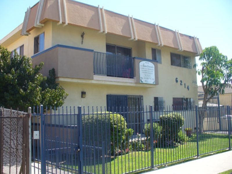 1st image of 6214 S Victoria Ave APT 8