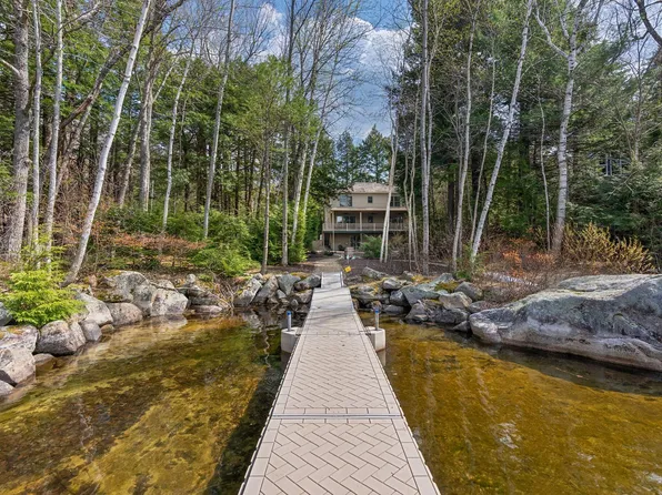 36 Whittemore Cove Road, Raymond, ME 04071
