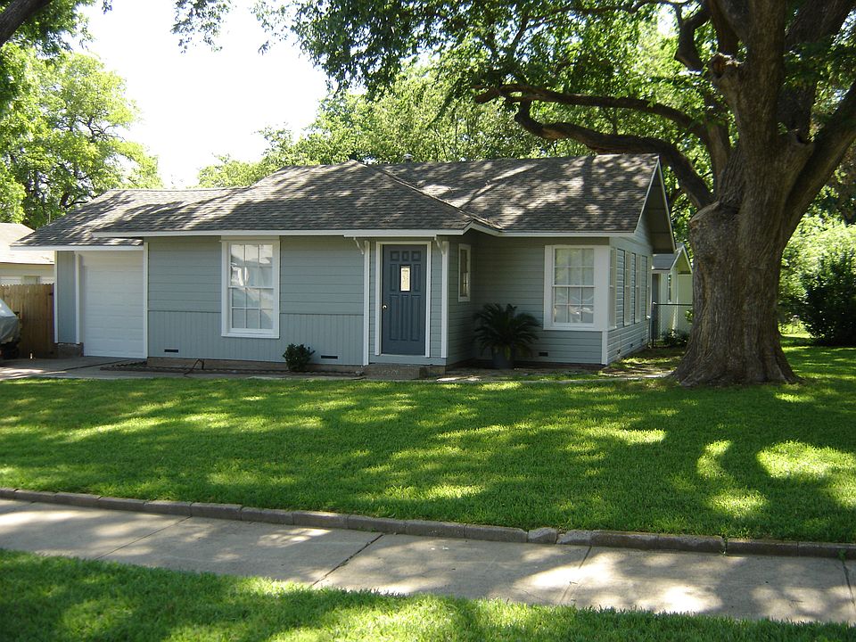 1st image of 1208 Shady Ln