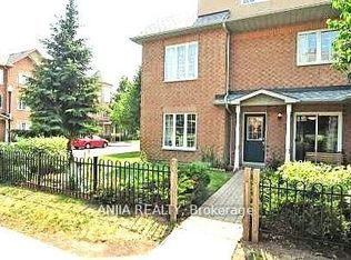 16 Saint Moritz Way #5, Markham, ON L3R 4G2
