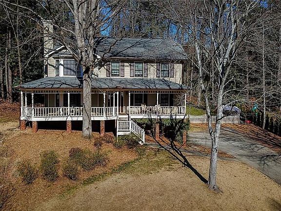 3rd image of 2041 Cliff Side Ct SE