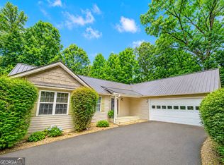 97 Tradewinds Rd, Cleveland, GA 30528