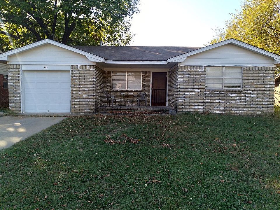 1st image of 208 Linda Ln