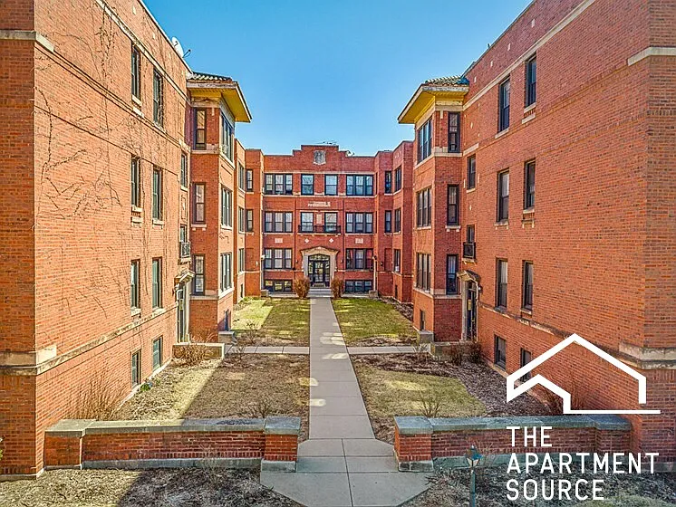 3833 N Keeler Ave — Photo 10