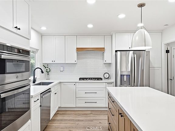 3rd image of 1467 N Kathleen Ln