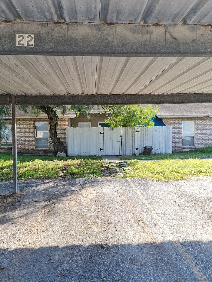 Building Photo - 2102 N 7th St #12