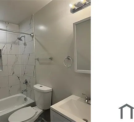 2622 University Pl NW #204 — Photo 9