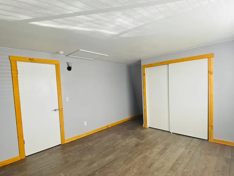 878 Pinon Ln — Photo 2