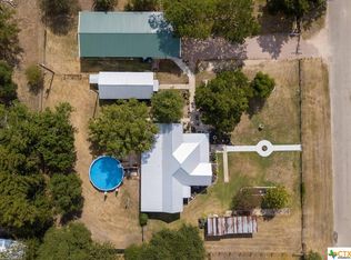 584 W Austin St, Luling, TX 78648