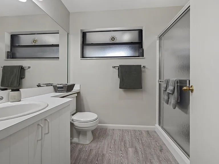 2482 Bedford Mews Dr — Photo 22