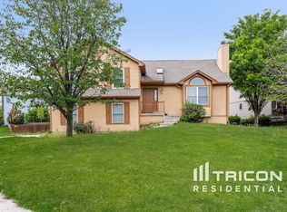 2601 SW 10th St, Lees Summit, MO 64081
