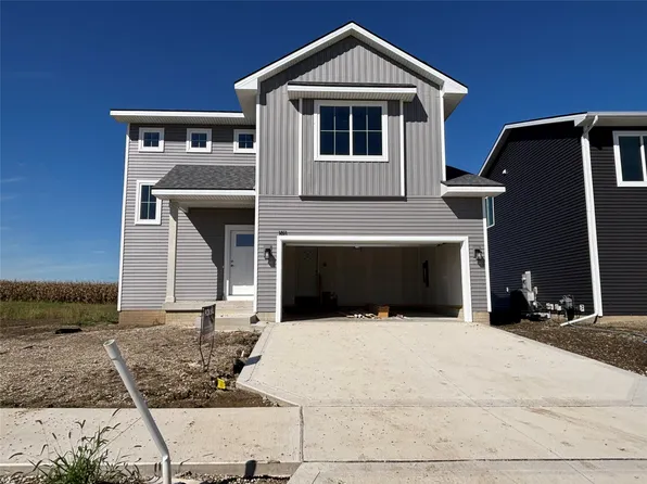 1811 Gordon Ct, Norwalk, IA 50211