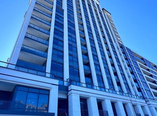 8 Cedarland Dr #826, Markham, ON L6G 1E3