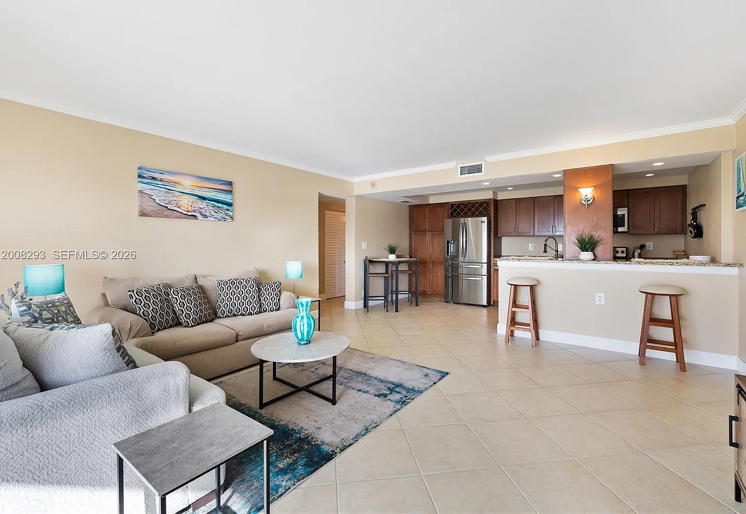 Lauderdale Tower Condo — Photo 1