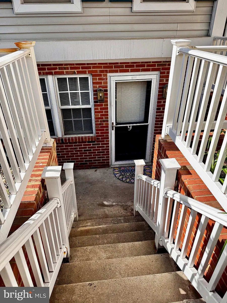 Building Photo - 4733 Bradley Blvd #9