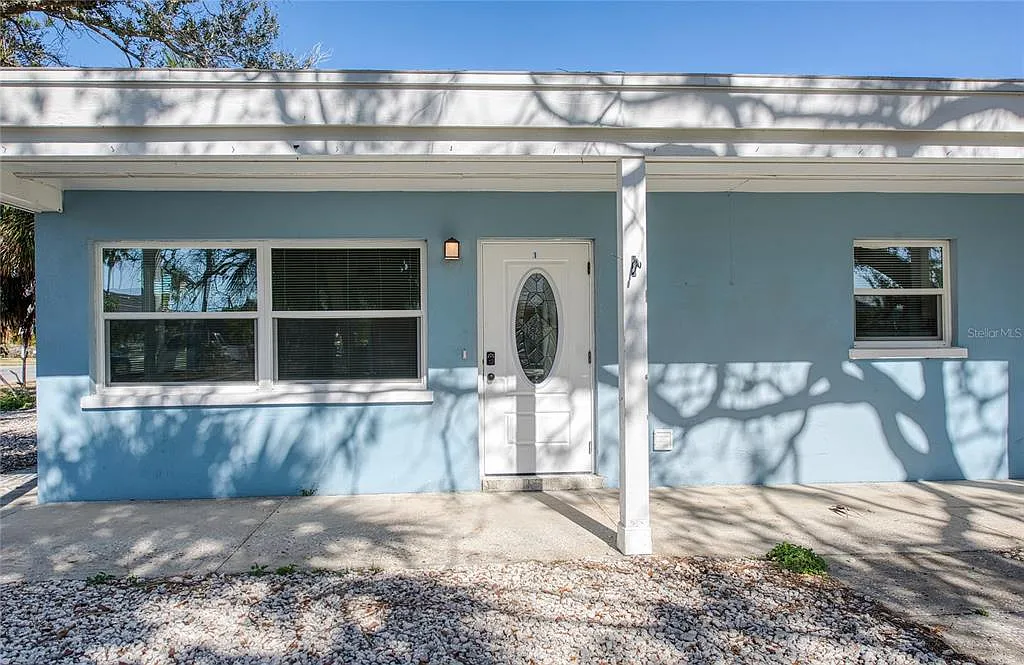 Studio, 1.0 bath, 400 sqft, $1,500 — Photo 3