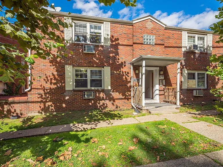 11515-11523 Frankstown Road — Photo 4
