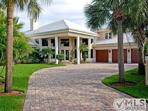 1st image of 661 SW Bay Pointe Cir