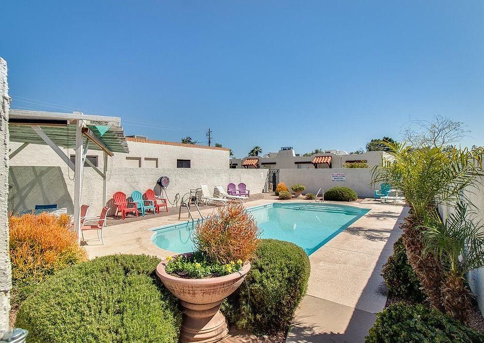 Beautiful gated pool.