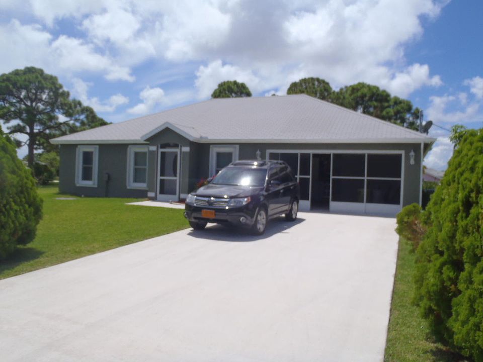 1st image of 2102 SE Cayuga Court