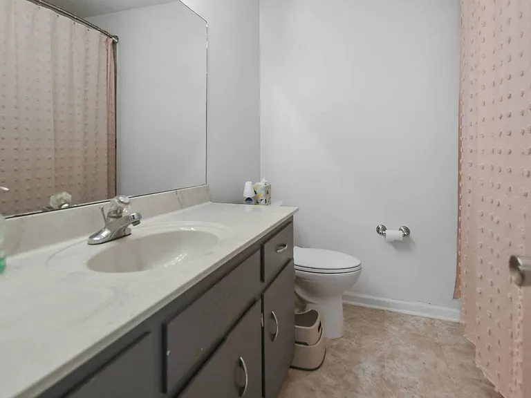 506 Brentwood Cir — Photo 16