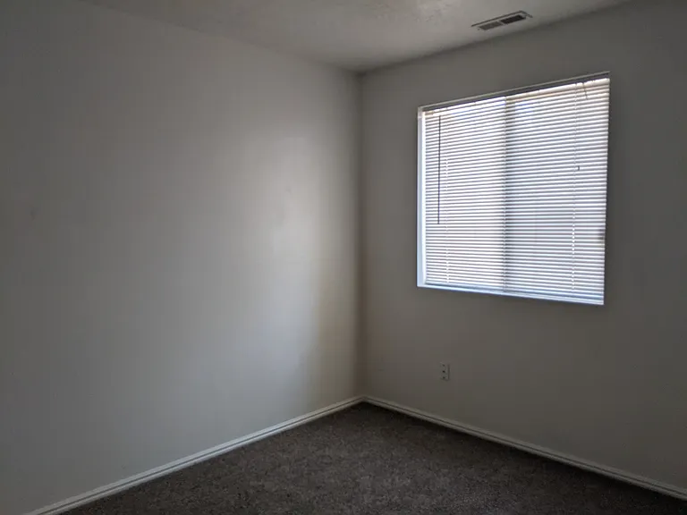 247 N 200 E — Photo 6