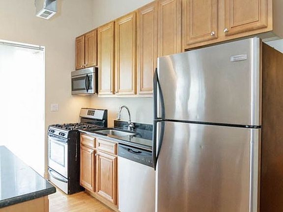 3rd image of 3510 W Cortland St #4N