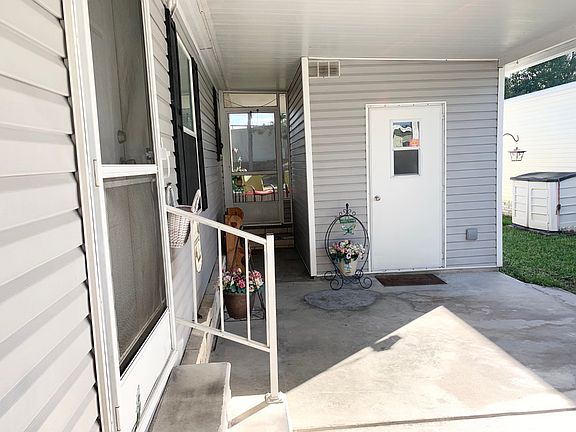 3rd image of 696 N Edgewater Dr