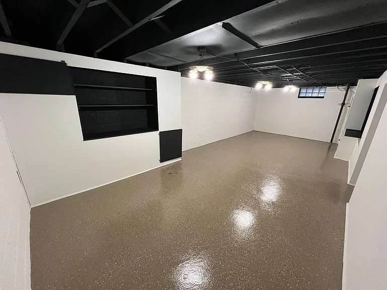 1528 Woodrow Ave — Photo 11