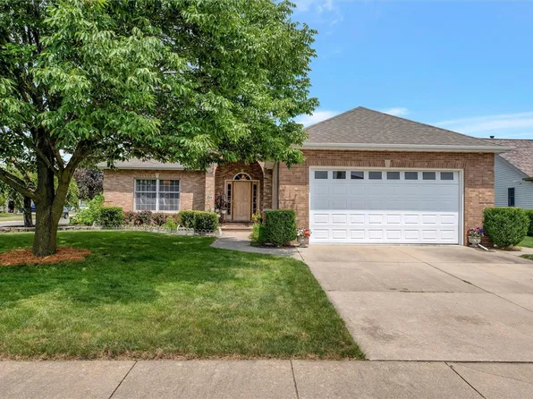 404 Briar Ln, Mattoon, IL 61938