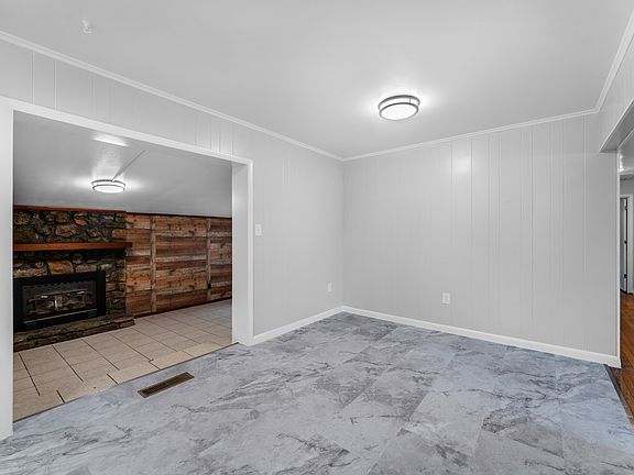 4th image of 2139 W Wedington Dr