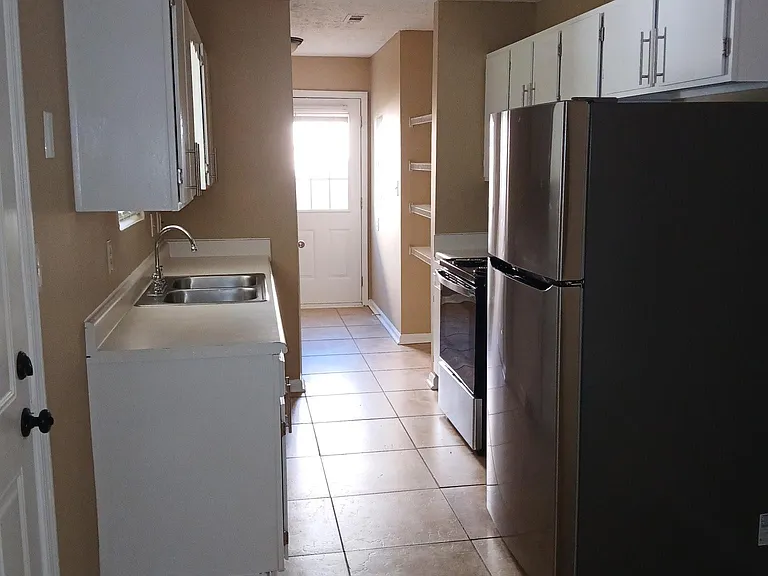 194 Antebellum Ct — Photo 28