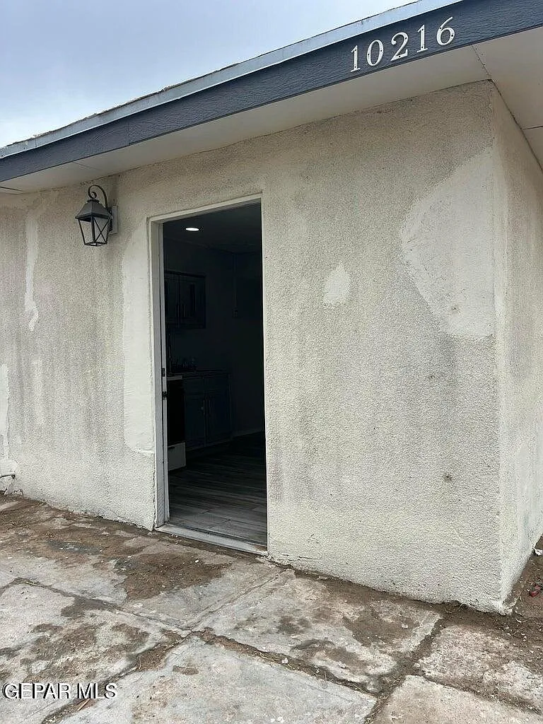 2 bed, 1.0 bath, 650 sqft, $1,000 — Photo 3