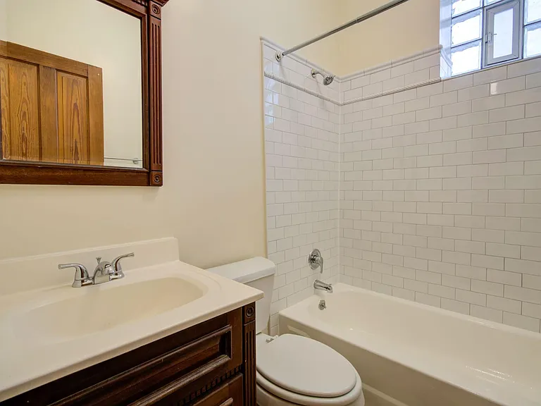 1433 N Wells St #4R — Photo 10