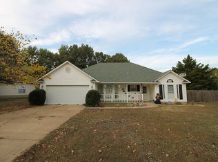 404 Greenmeadow Ln, Jonesboro, AR 72404