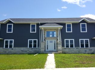 1400 Devon Rd, Burlington, WI 53105