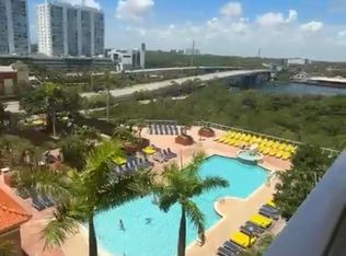 17000 N Bay Rd APT 1005, North Miami Beach, FL 33160